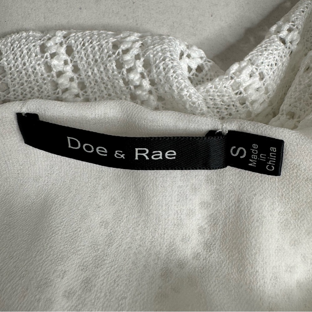 🤍Doe & Rae Top 🤍 - Picture 7 of 7